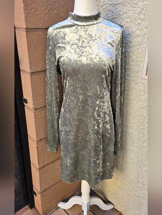 And Now This Dresses & Skirts - And Now This Velvet Mock Neck Long-Sleeve Dress in Sage Green